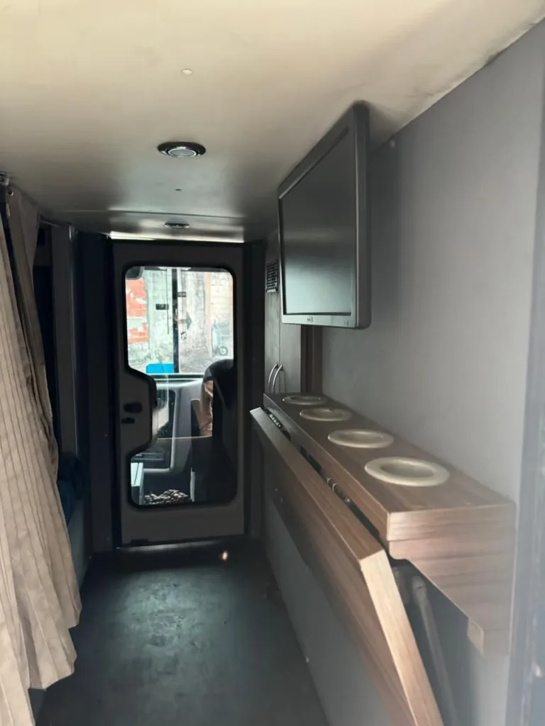 Ônibus Comil Ônibus Invictus DD 2019 seminovo à venda, código 1270 - foto 04