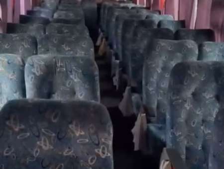 Ônibus Comil Versatile 1722 COD.450