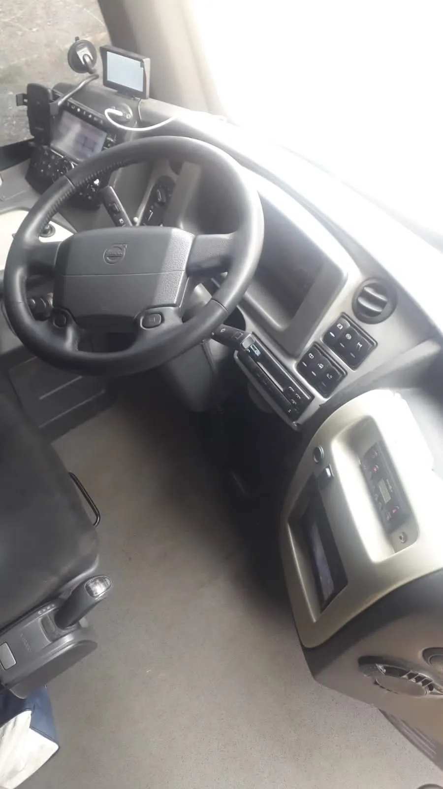 Ônibus IRIZAR I6 VOLVO B11R 420 JM 2015 seminovo à venda, código 01 - foto 02
