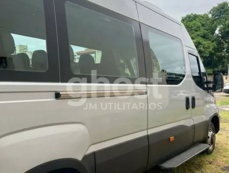 Ônibus Iveco Van Daily 50-180 2024 seminovo à venda, código 1251 - foto 03