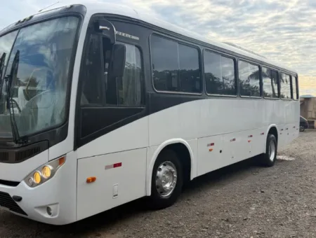 Ônibus Marcopolo Ideale Ônibus Rodoviário 770 Mercedes-Benz OF 1721 2015 seminovo à venda, código 15 - foto 01