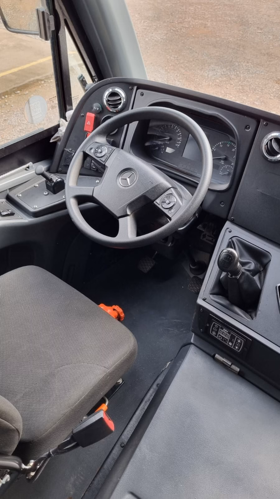 Marcopolo Senior Mercedes-Benz LO 916 2025 – COD.589