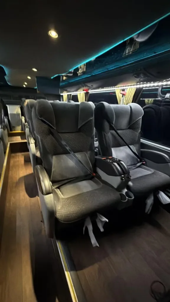 Ônibus Marcopolo Paradiso Ônibus 1800 DD G7 2019 seminovo à venda, código 530 - foto 03