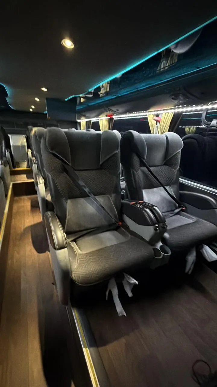 Ônibus Marcopolo Paradiso Ônibus 1800 DD G7 2019 seminovo à venda, código 530 - foto 03