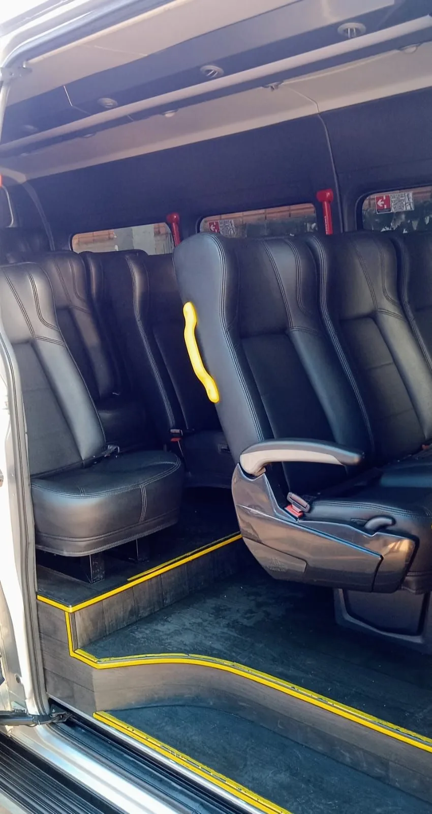 Ônibus Master L3H2 Executiva seminovo à venda, código 601 - foto 04
