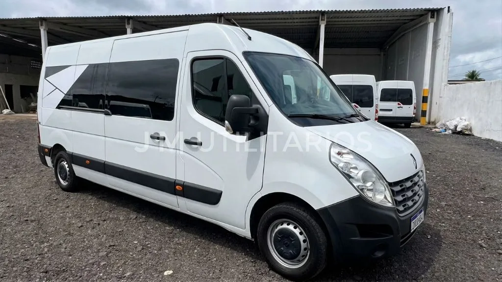 Ônibus Renault Master L3H2 Executiva 2022 seminovo à venda, código 84 - foto 01