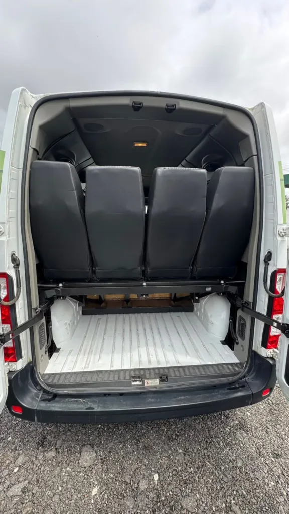 Ônibus Renault Master L3H2 Executiva 2022 seminovo à venda, código 84 - foto 08