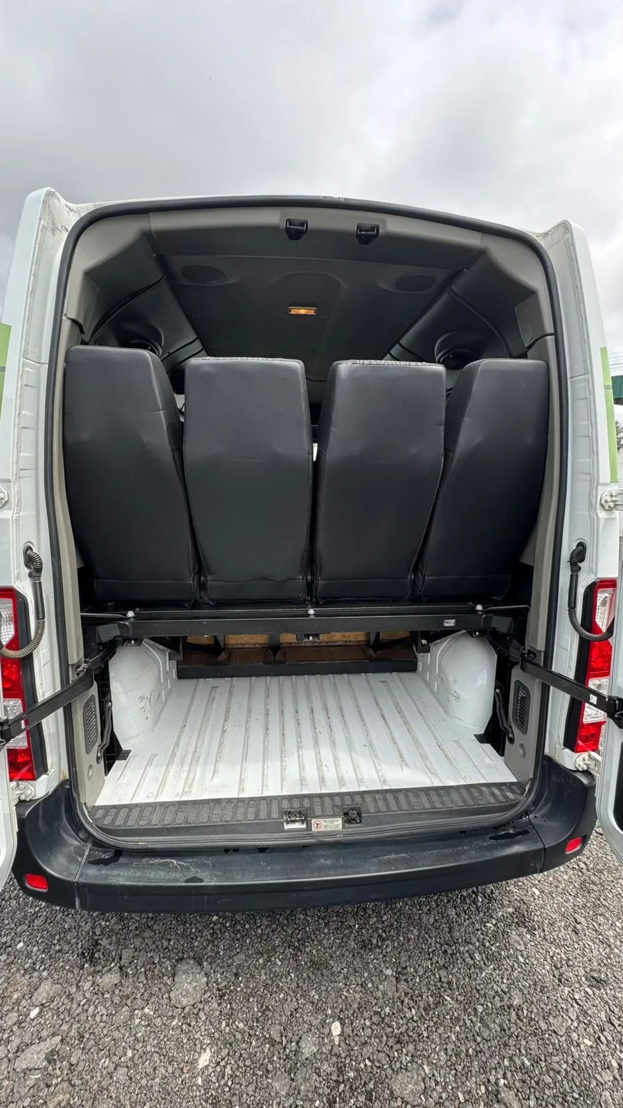 Ônibus Renault Master L3H2 Executiva 2022 seminovo à venda, código 84 - foto 08