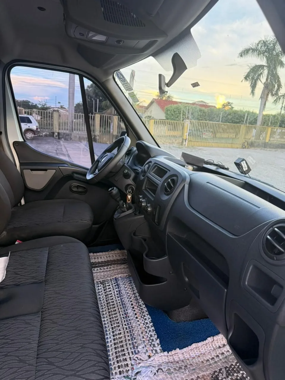 Ônibus Renault Master L3H2 Executiva seminovo à venda, código 594 - foto 03