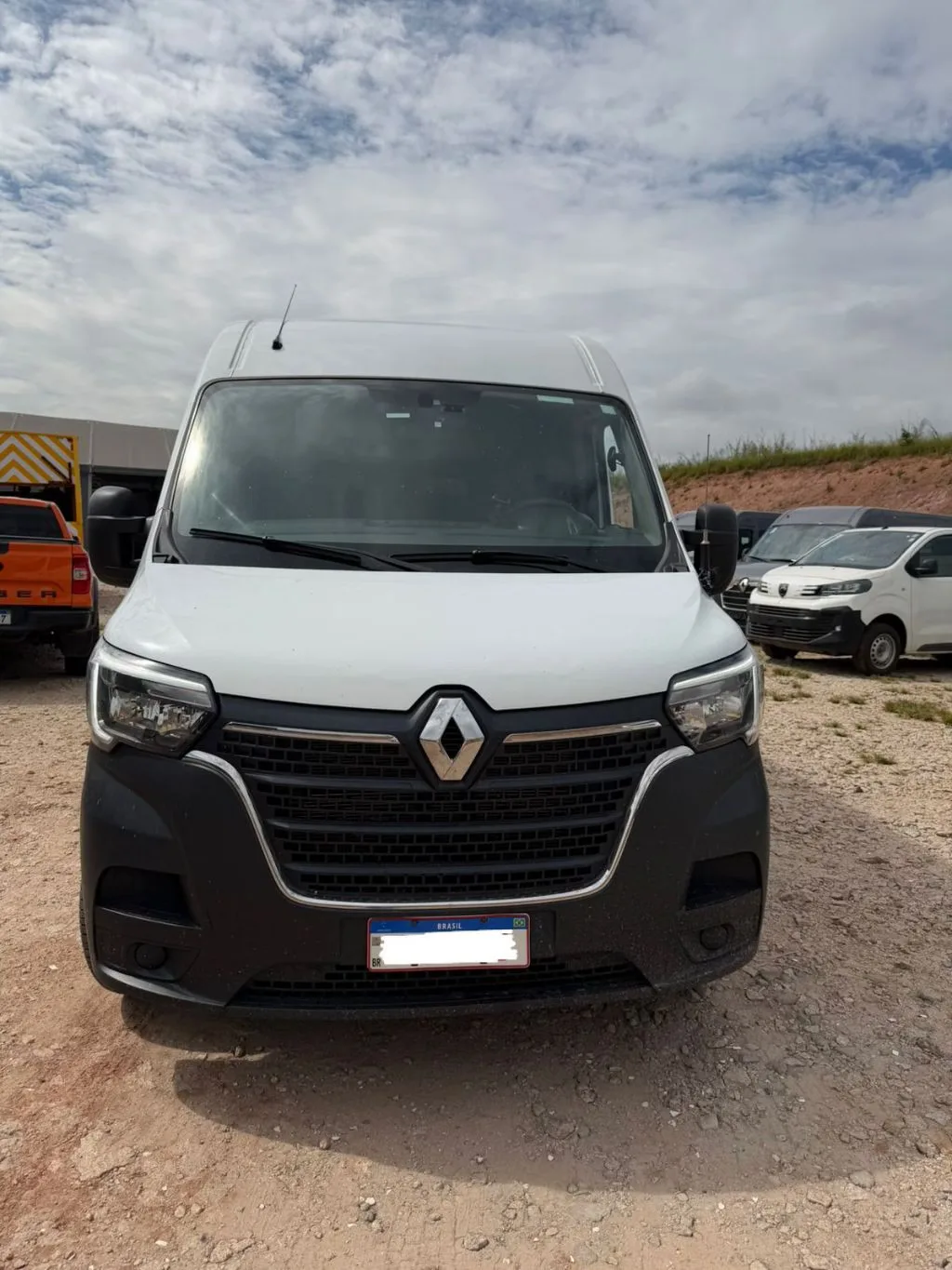 Ônibus Renault Master L3H2 Executiva Luxo seminovo à venda, código 1773 - foto 02