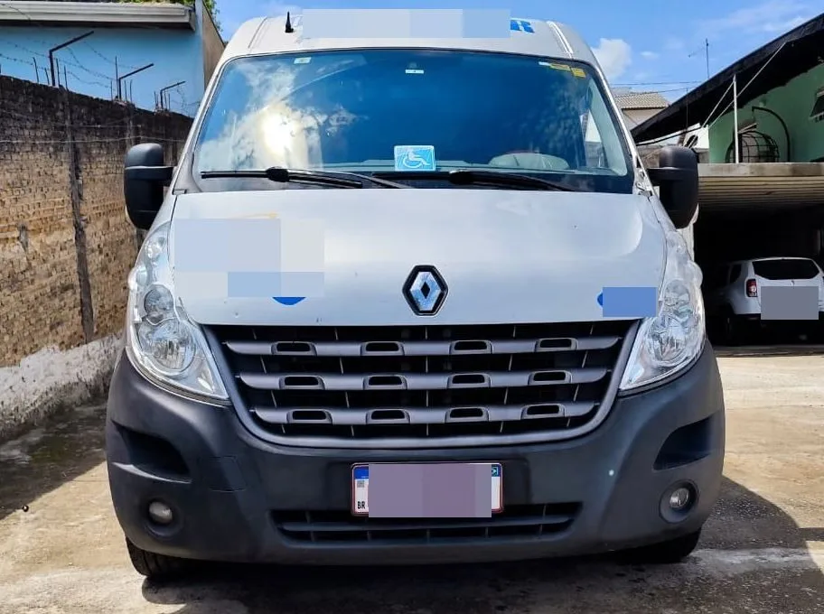 Ônibus Renault Van Master 16 Lugares Executiva 2015 seminovo à venda, código 371 - foto 01