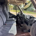Ônibus Renault Van Master L3H2 Executiva 2022 seminovo à venda, código 409 - foto 05