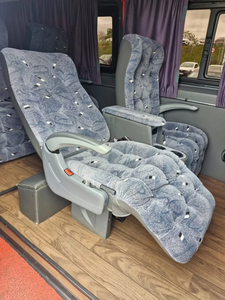 Ônibus SPRINTER CDI 416 LONGA LUXO JM 2020 seminovo à venda, código 91 - foto 03