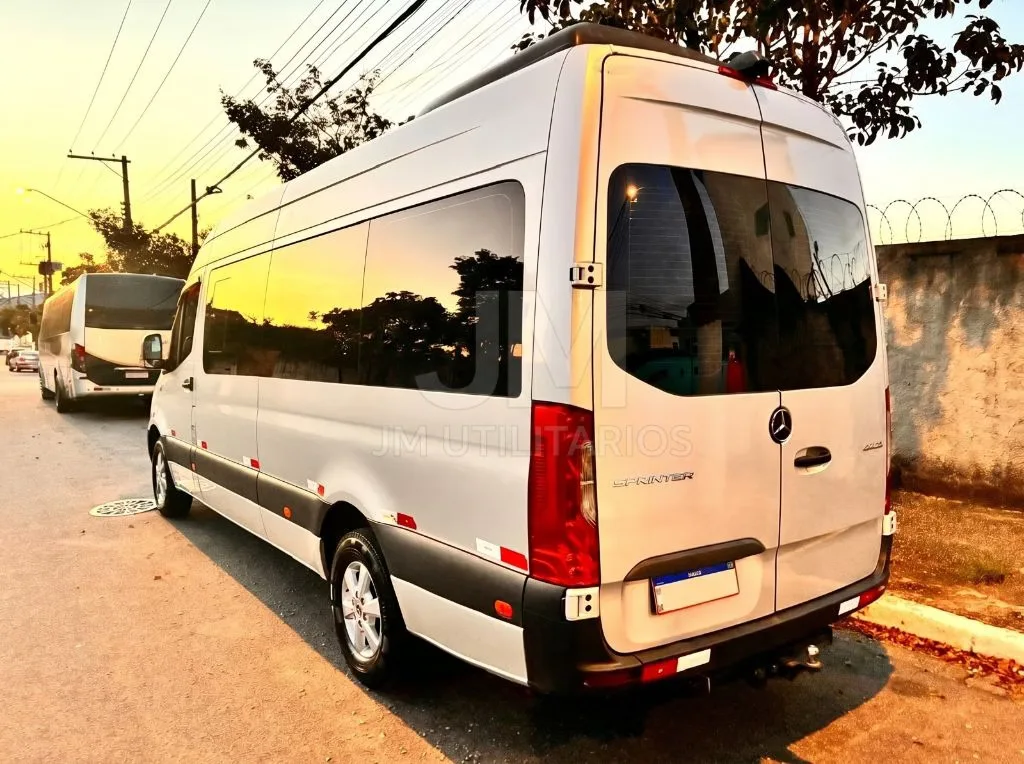 Ônibus Sprinter Van 416 CDI executiva 2022 seminovo à venda, código 493 - foto 03
