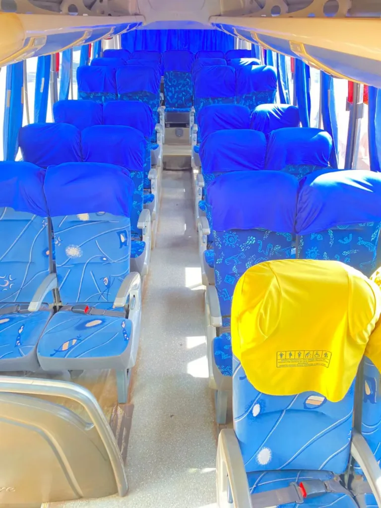 Ônibus Volare W8C executivo Agrale 28L Cummins seminovo à venda, código 1767 - foto 07