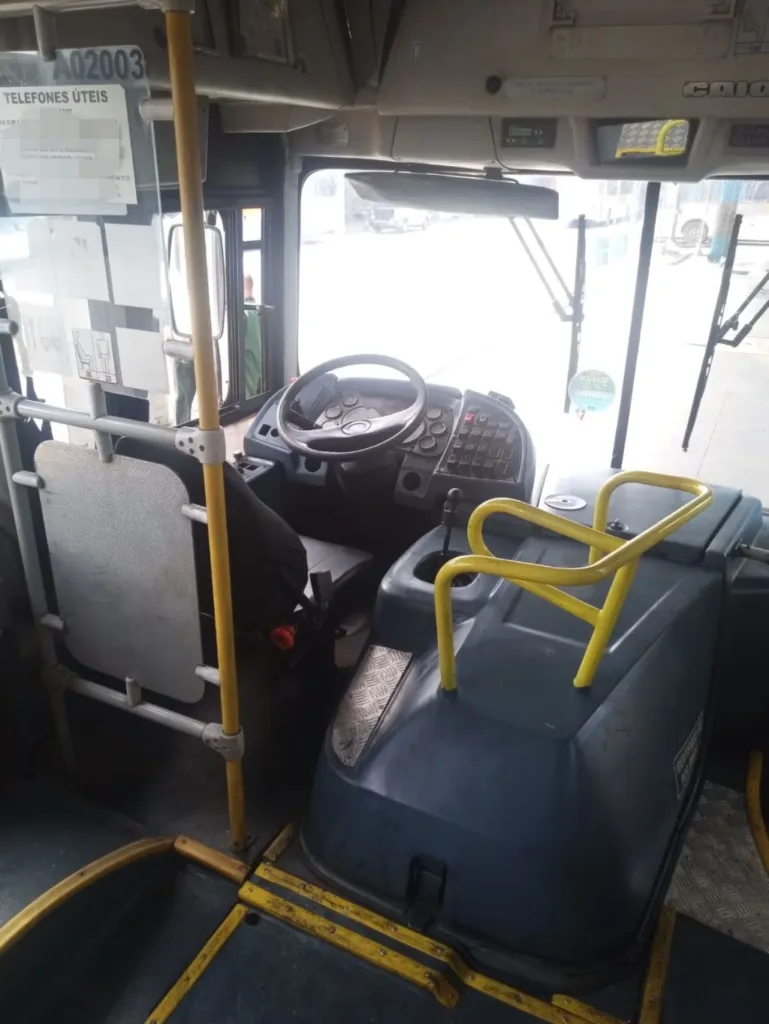 Ônibus Caio Apache Vip I OF 1519 2012 seminovo à venda, código 1789 - foto 04