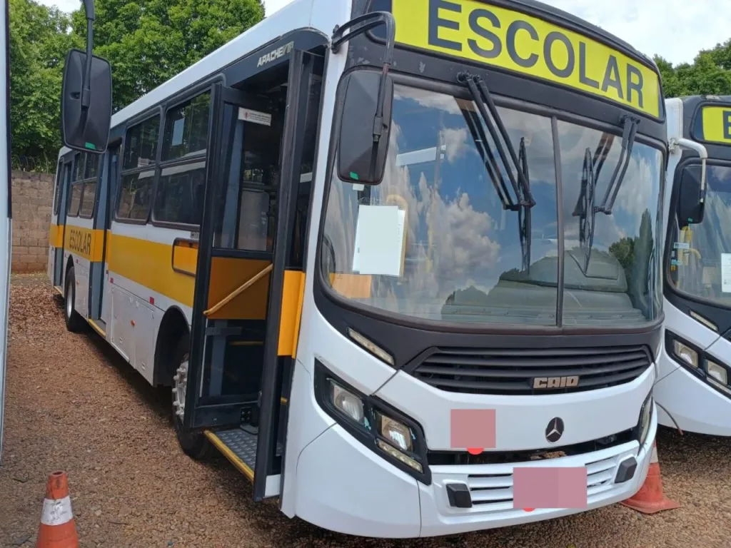 Ônibus CAIO APACHE VIP M.BENZ OF 1721 JM 2015 seminovo à venda, código 964 - foto 01