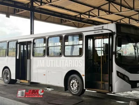 Ônibus CAIO APACHE VIP M.BENZ OF 1721 JM 2015 seminovo à venda, código 977 - foto 01