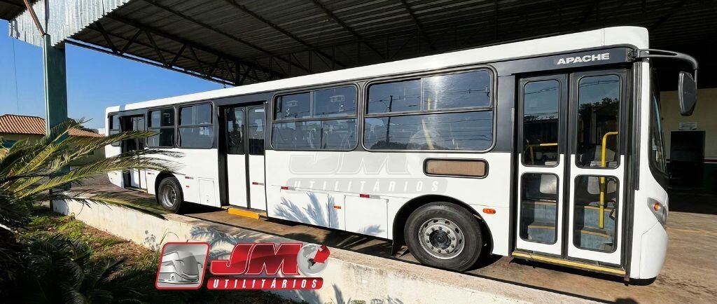 Ônibus Caio Apache Vip OF 1722 2015 seminovo à venda, código 497 - foto 02