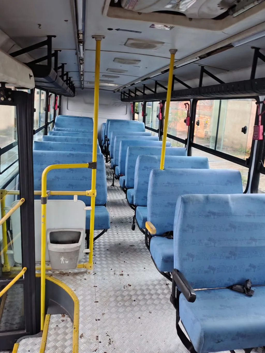 Ônibus CAIO FOZ WV 15.180 JM 2013 seminovo à venda, código 25 - foto 06