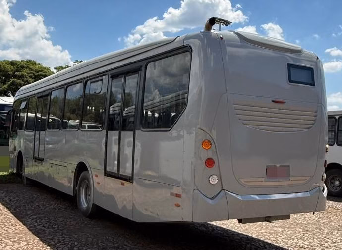 Ônibus urbano Caio Padron Mercedes-Benz OF 1724 ano-modelo 2015 COD.512