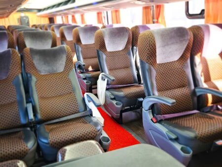 Ônibus Comil Campione Invictus DD 2022 seminovo à venda, código 133 - foto 09