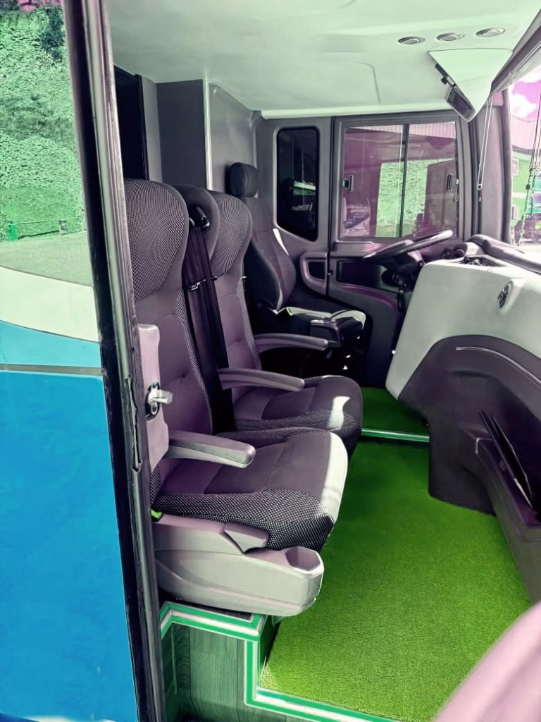 Comil Invictus DD 1800 2022 Volvo B420R Trucado 6×2 JM COD.427