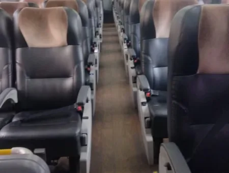 Ônibus Comil Invictus DD 2019 seminovo à venda, código 1493 - foto 03