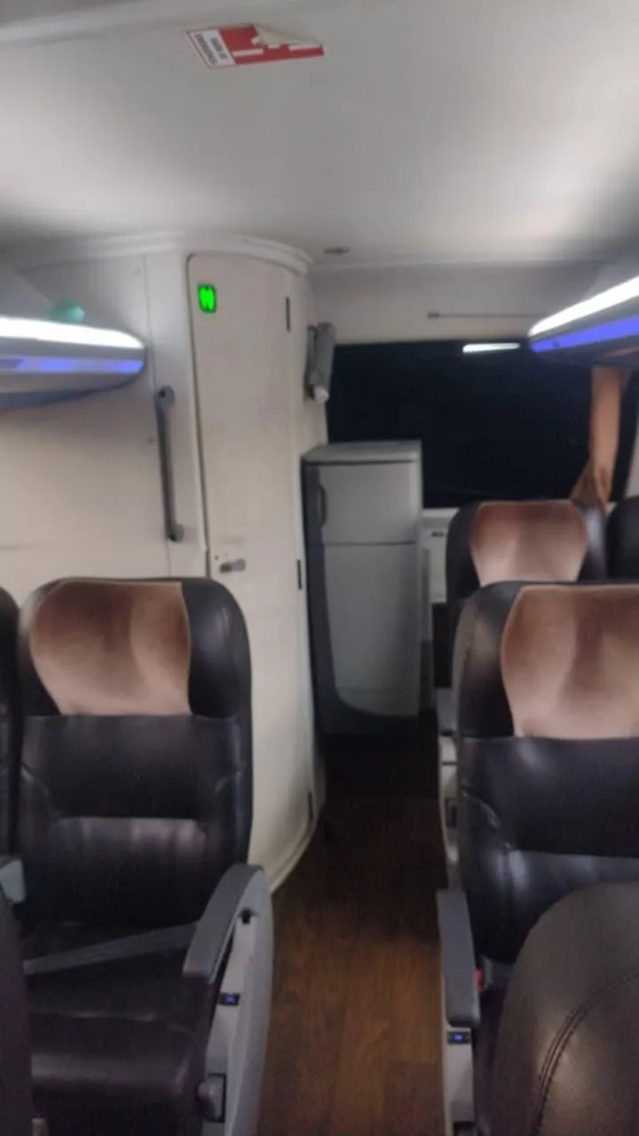 Ônibus Comil Invictus DD 2019 seminovo à venda, código 1493 - foto 05