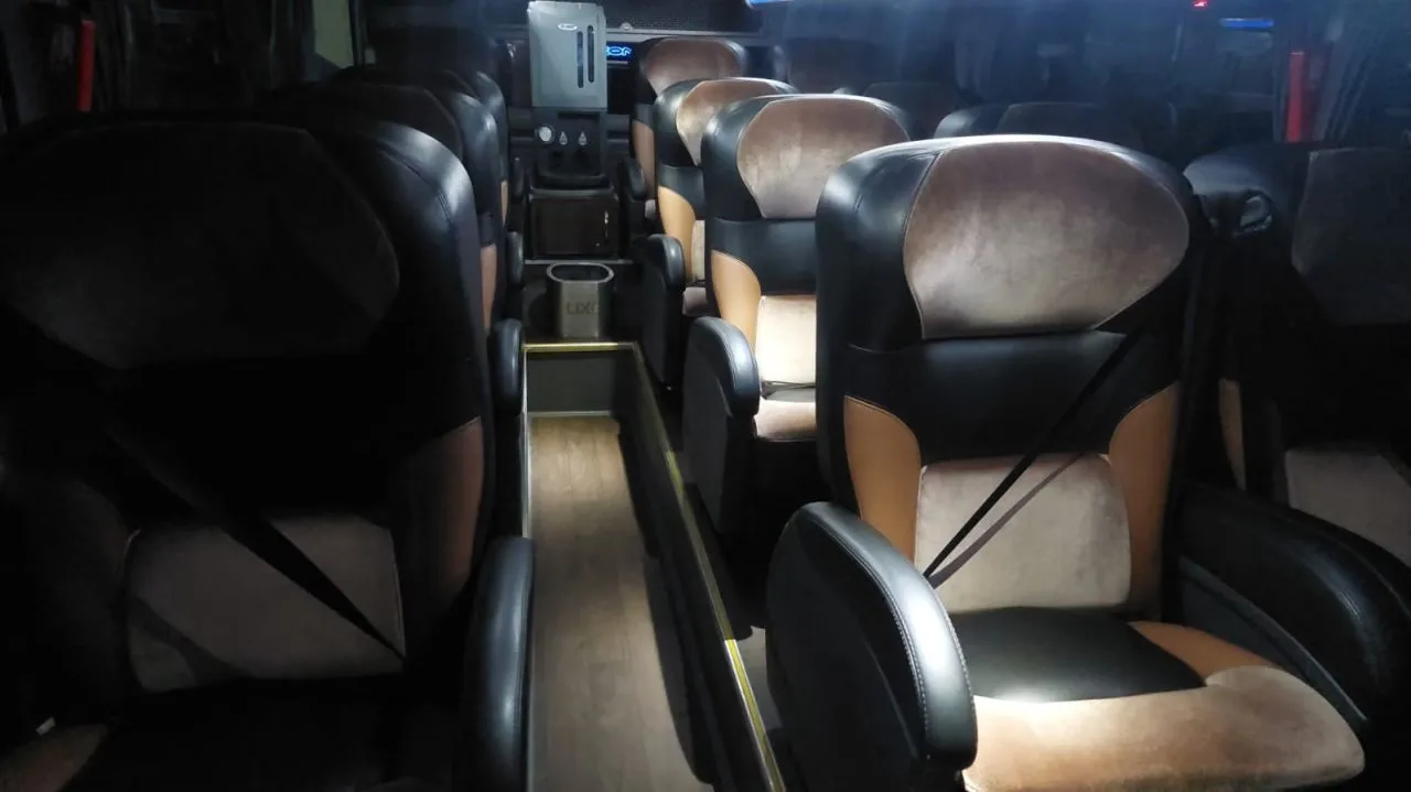 Ônibus COMIL INVICTUS DD M.BENZ 0500 RSD JM 2020 seminovo à venda, código 1080 - foto 06
