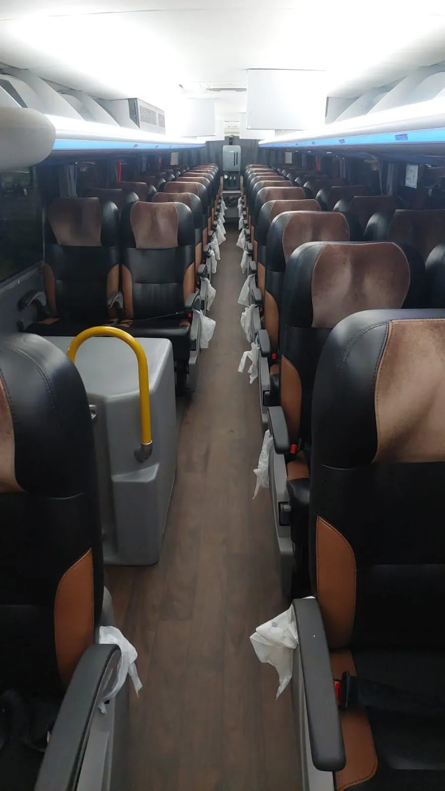 Ônibus COMIL INVICTUS DD M.BENZ 0500 RSD JM 2020 seminovo à venda, código 1080 - foto 11