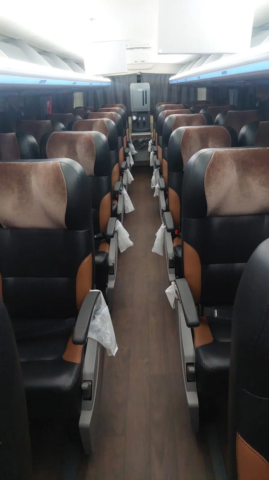 Ônibus COMIL INVICTUS DD M.BENZ 0500 RSD JM 2020 seminovo à venda, código 1080 - foto 13