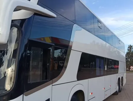 Ônibus Comil Invictus DD Scania 2019 seminovo à venda, código 1641 - foto 02