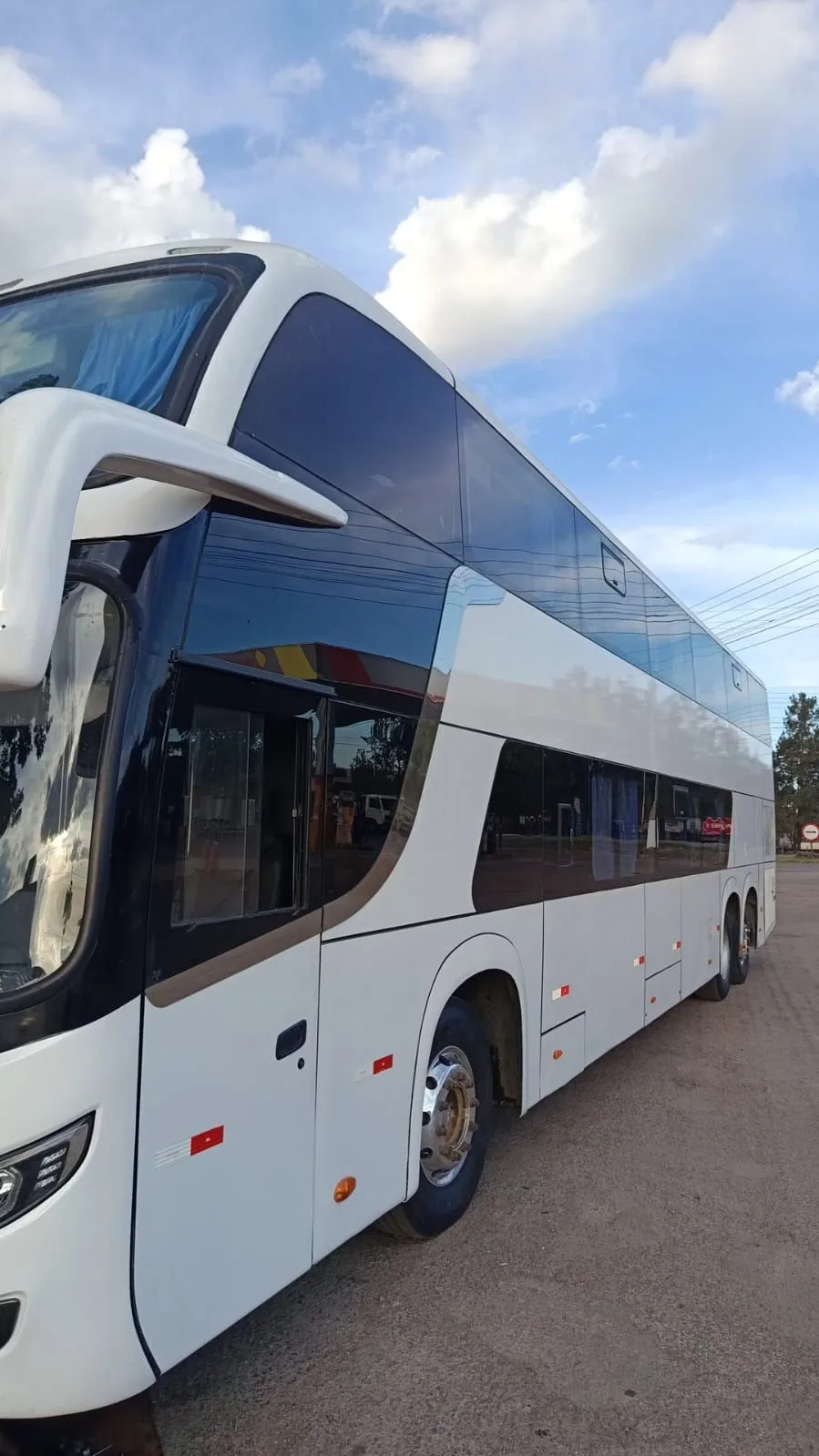 Ônibus Comil Invictus DD Scania 2019 seminovo à venda, código 1641 - foto 02
