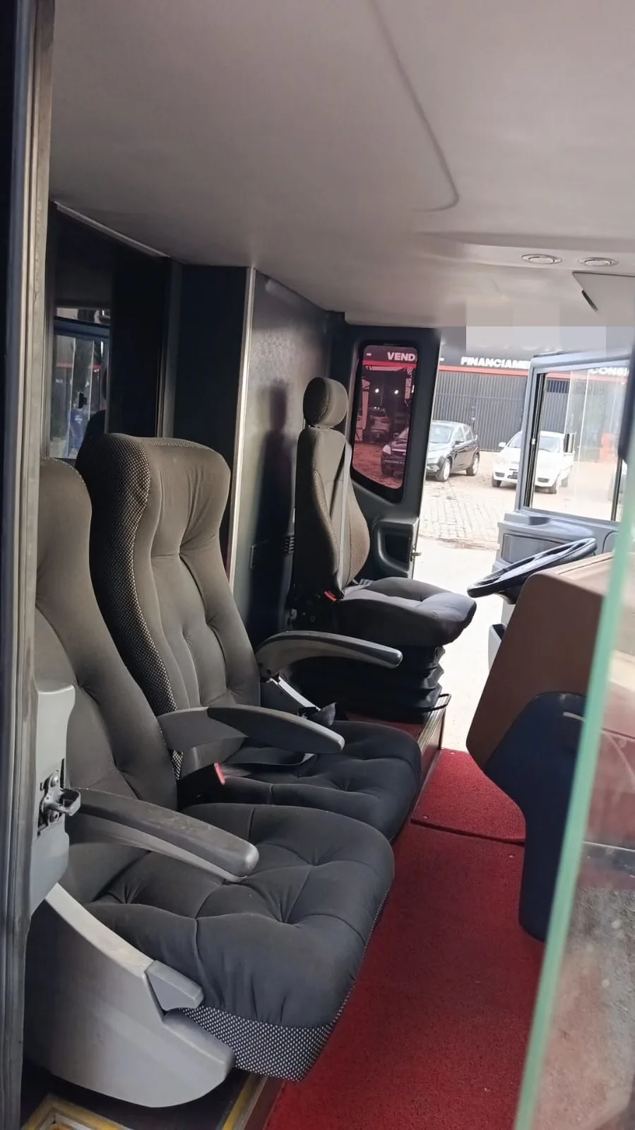 Ônibus Comil Invictus DD Scania 2019 seminovo à venda, código 1641 - foto 04
