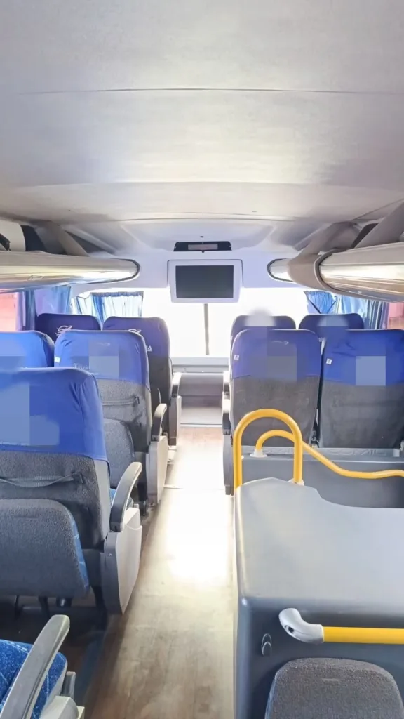 Ônibus Comil Invictus DD Scania 2019 seminovo à venda, código 1641 - foto 07
