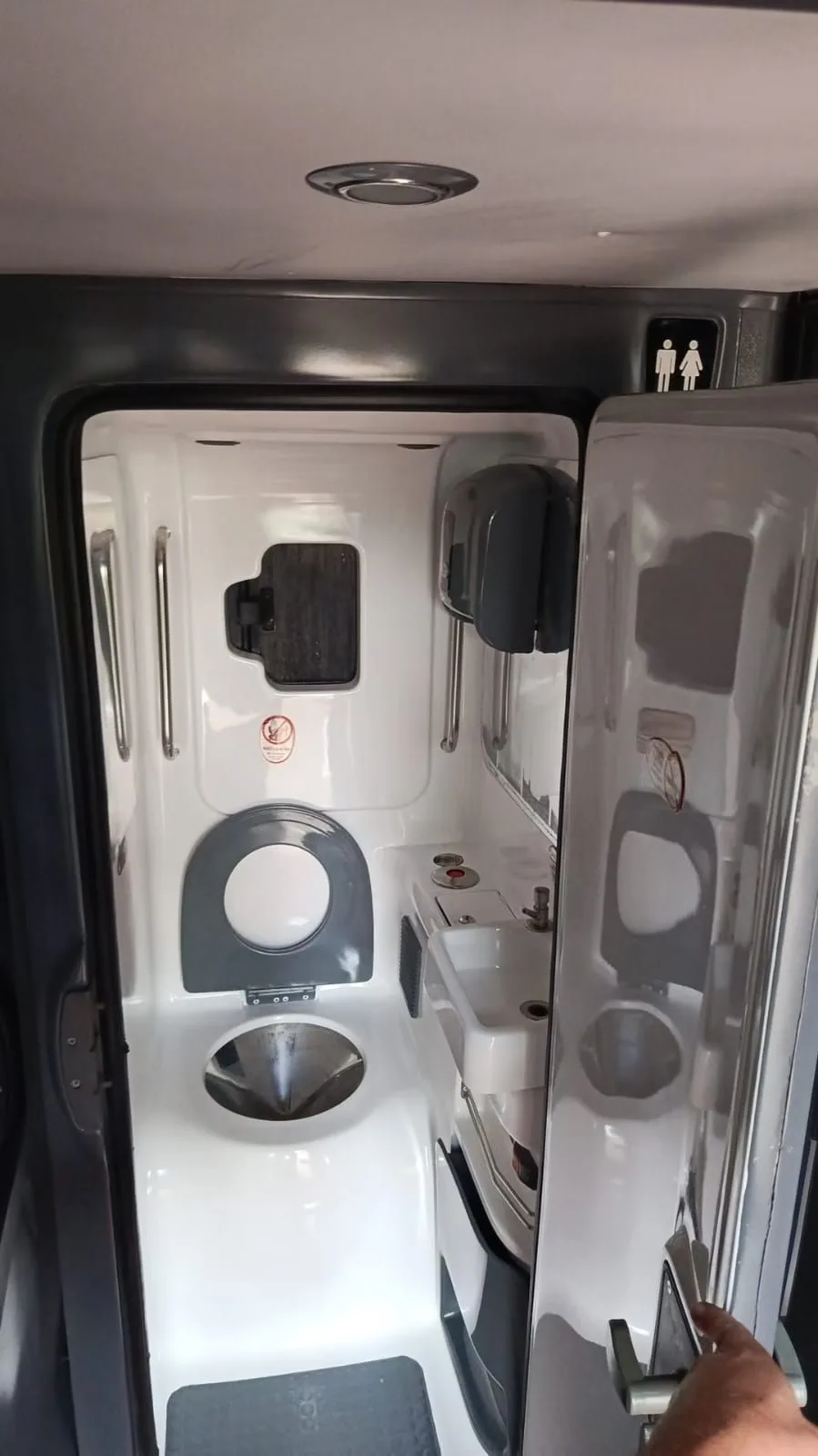 Ônibus Comil Invictus DD Scania 2019 seminovo à venda, código 1641 - foto 09