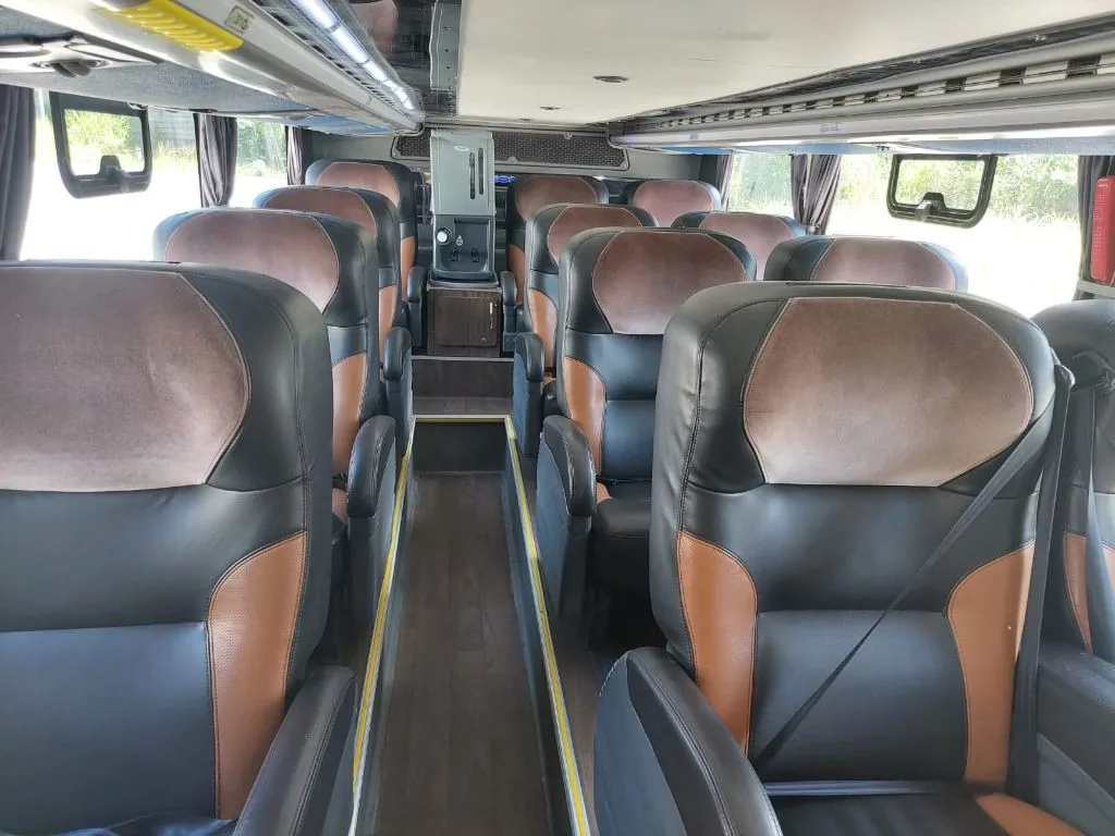 Ônibus Comil Invictus DD Scania K400 2020 seminovo à venda, código 324 - foto 05