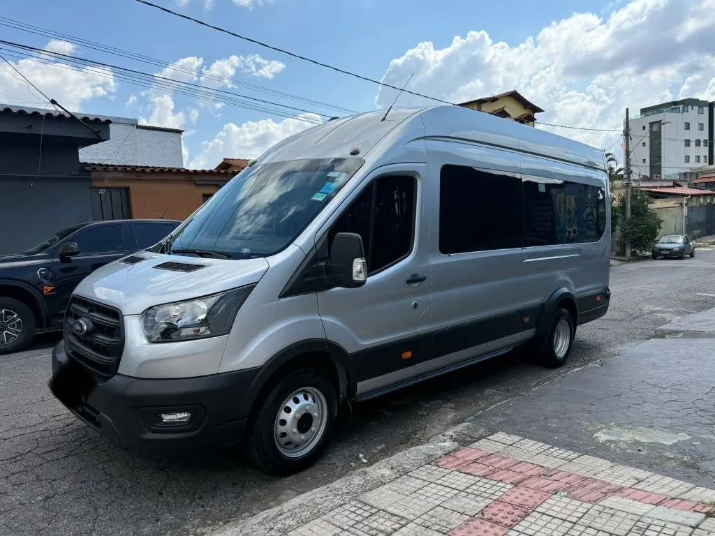 Ônibus Ford Van executiva Transit 2025 seminovo à venda, código 283 - foto 03
