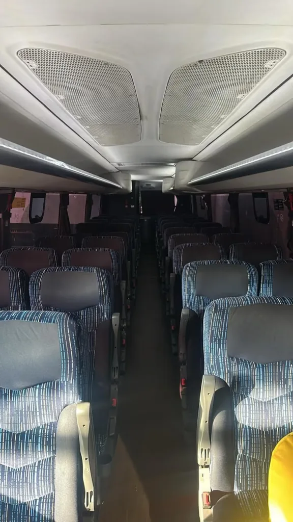 Ônibus Irizar i6S Volvo B340R 2018 seminovo à venda, código 357 - foto 04
