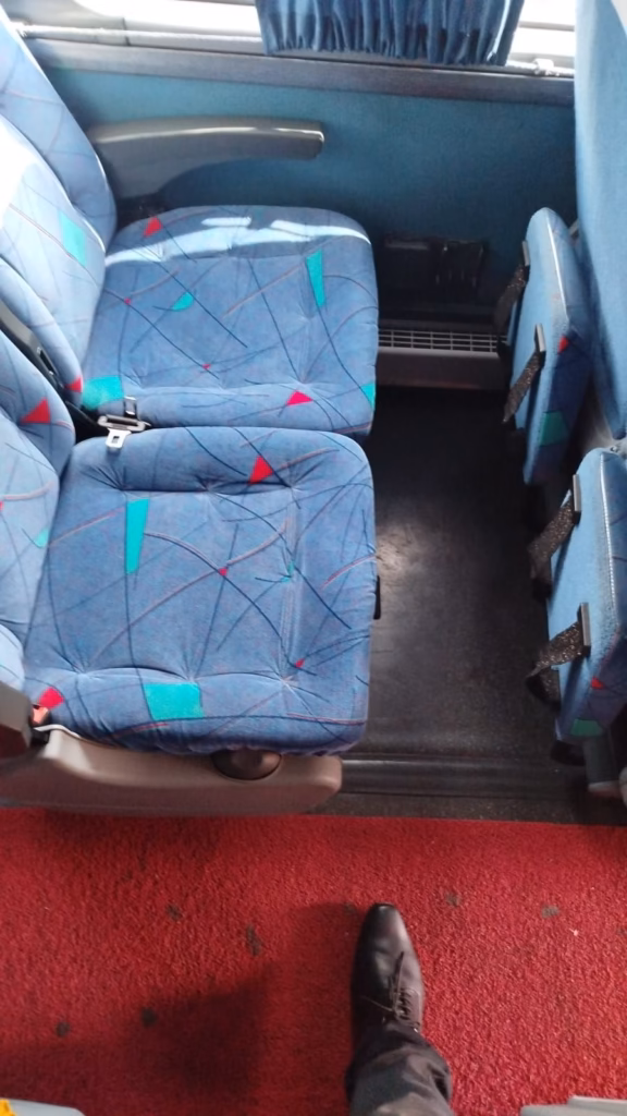 Ônibus Marcopolo Paradiso 1550 G6 2009 seminovo à venda, código 127 - foto 09