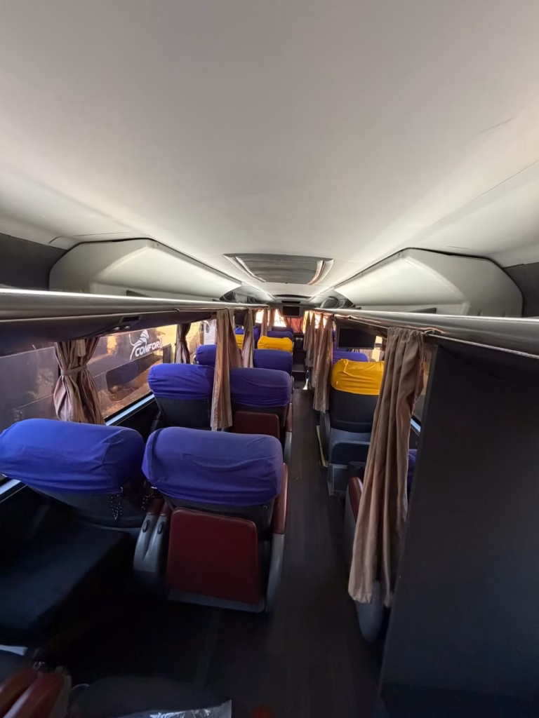 Ônibus Marcopolo Paradiso 1600 LD G7 2019 seminovo à venda, código 1741 - foto 04