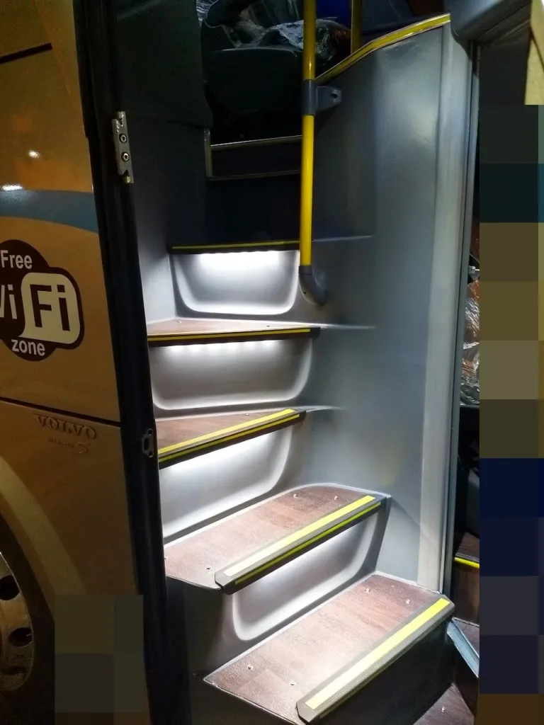 Ônibus MARCOPOLO PARADISO 1600 LD G7 VOLVO JM 2017 seminovo à venda, código 1059 - foto 02