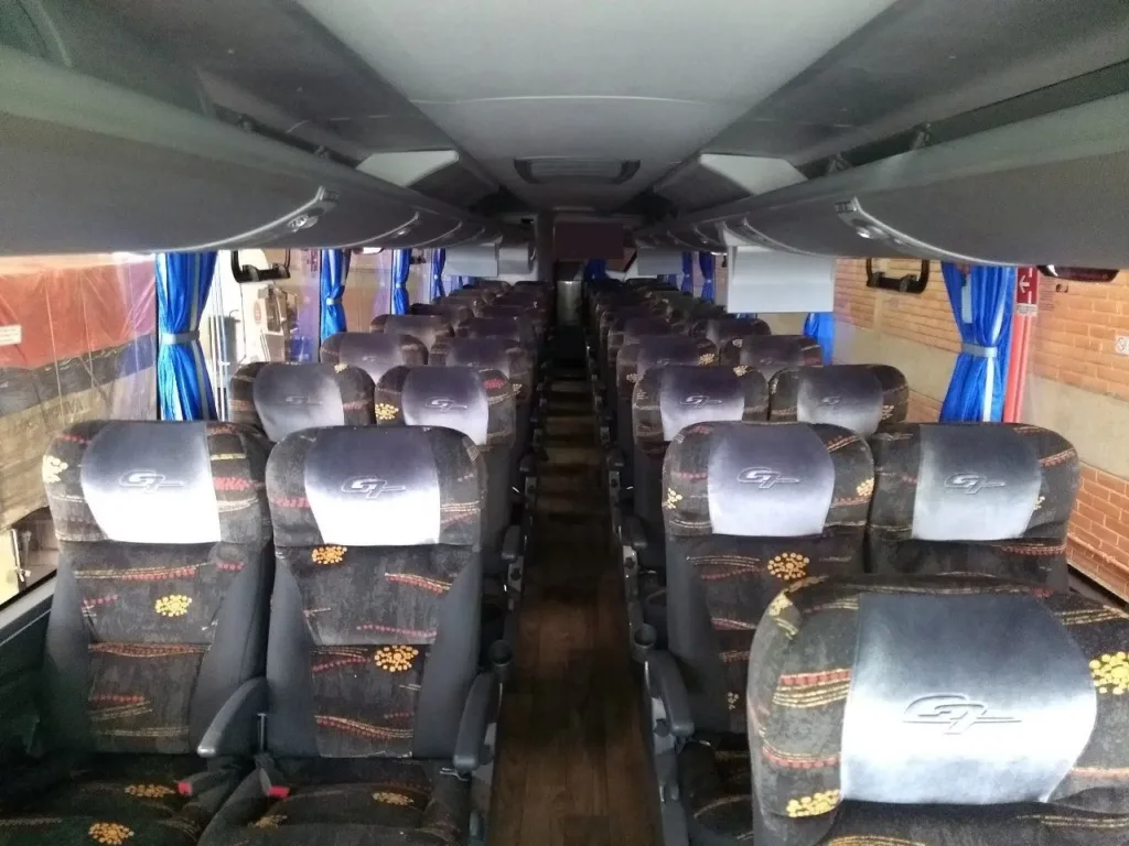 Ônibus MARCOPOLO PARADISO 1600 LD G7 VOLVO JM 2017 seminovo à venda, código 1059 - foto 03
