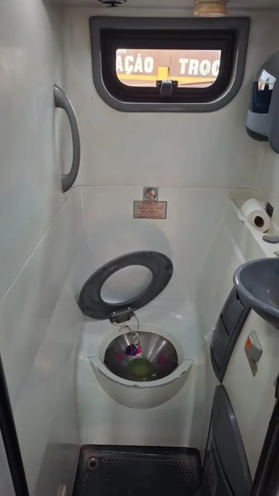 Ônibus Marcopolo Paradiso 1800 DD G7 K400 IB 2016 seminovo à venda, código 1792 - foto 09