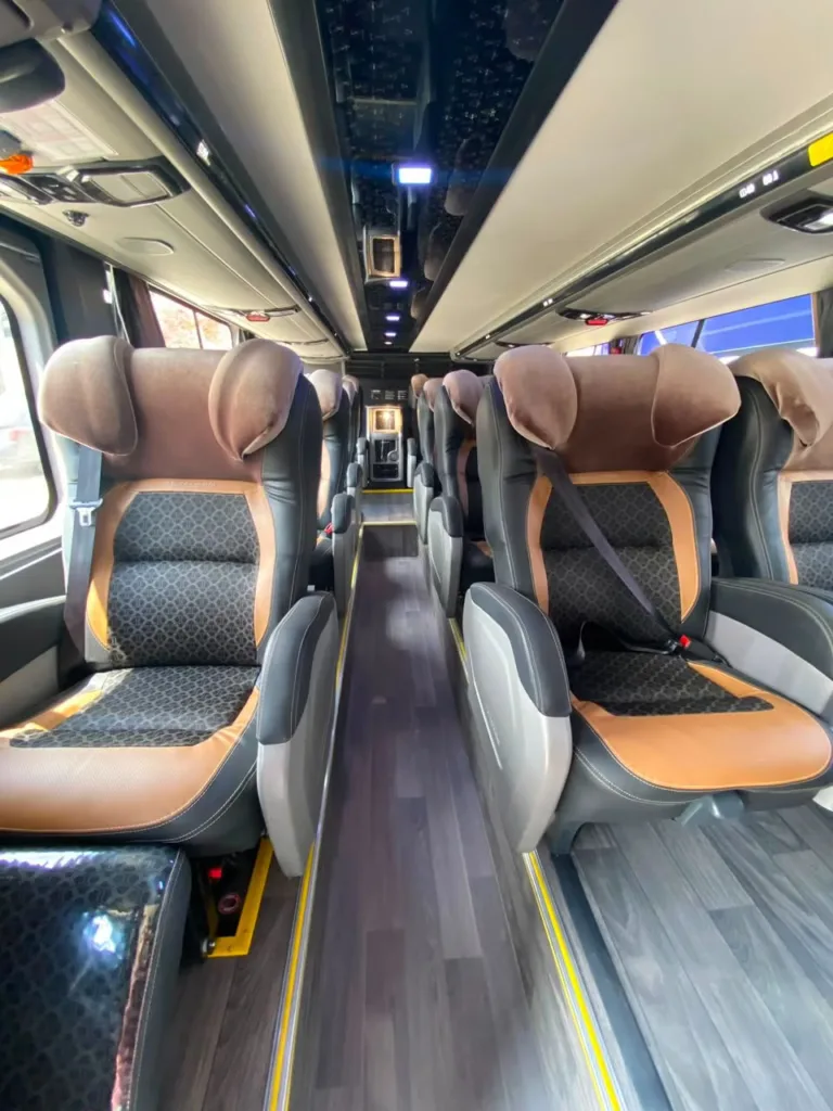 Ônibus Marcopolo Paradiso 1800 DD G8 Volvo B420R 2023 seminovo à venda, código 187 - foto 05