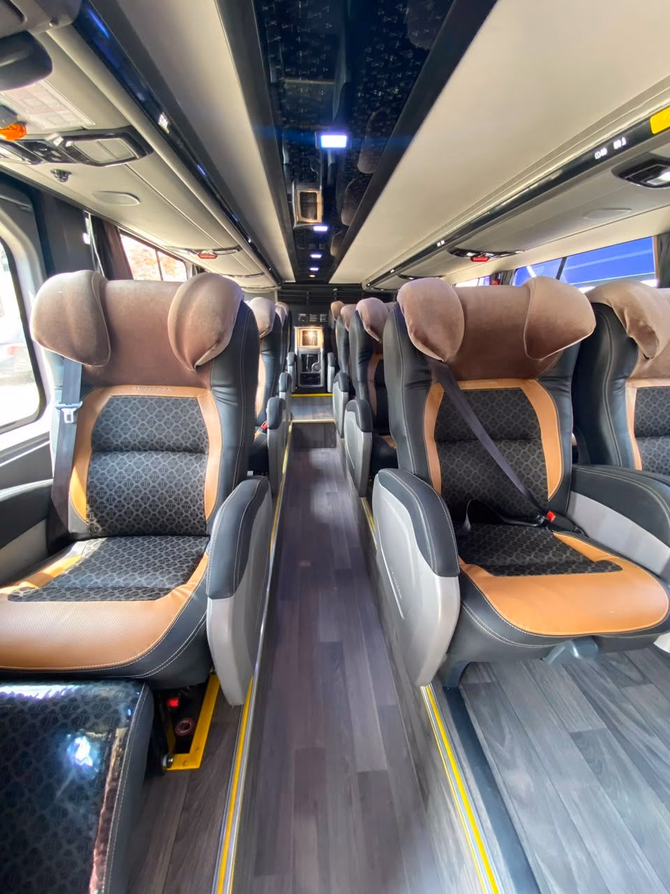 Marcopolo Paradiso 1800 DD G8 2023 Volvo B420R COD.187