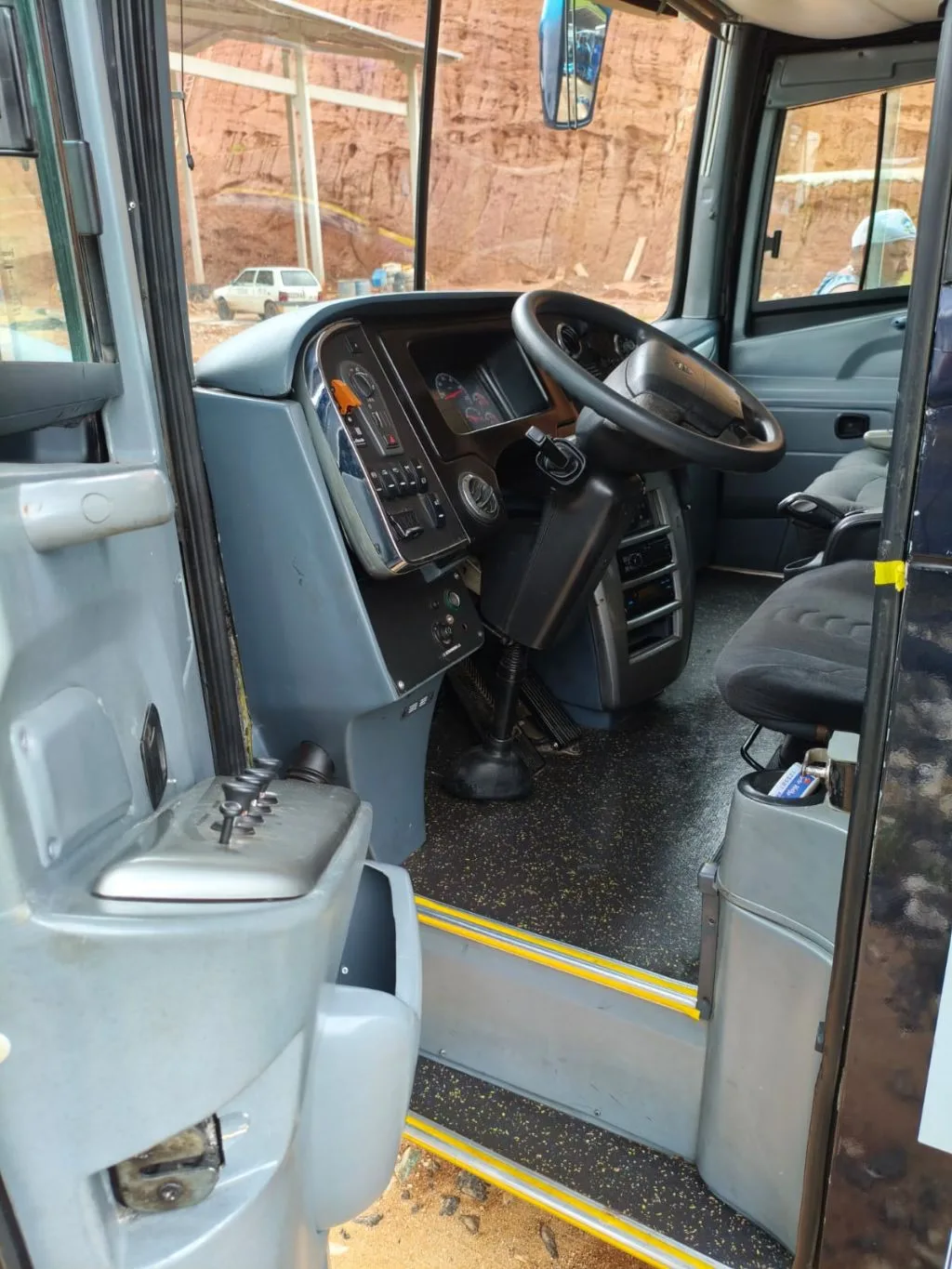 Ônibus Marcopolo Paradiso DD G7 Volvo 2015 seminovo à venda, código 1410 - foto 05