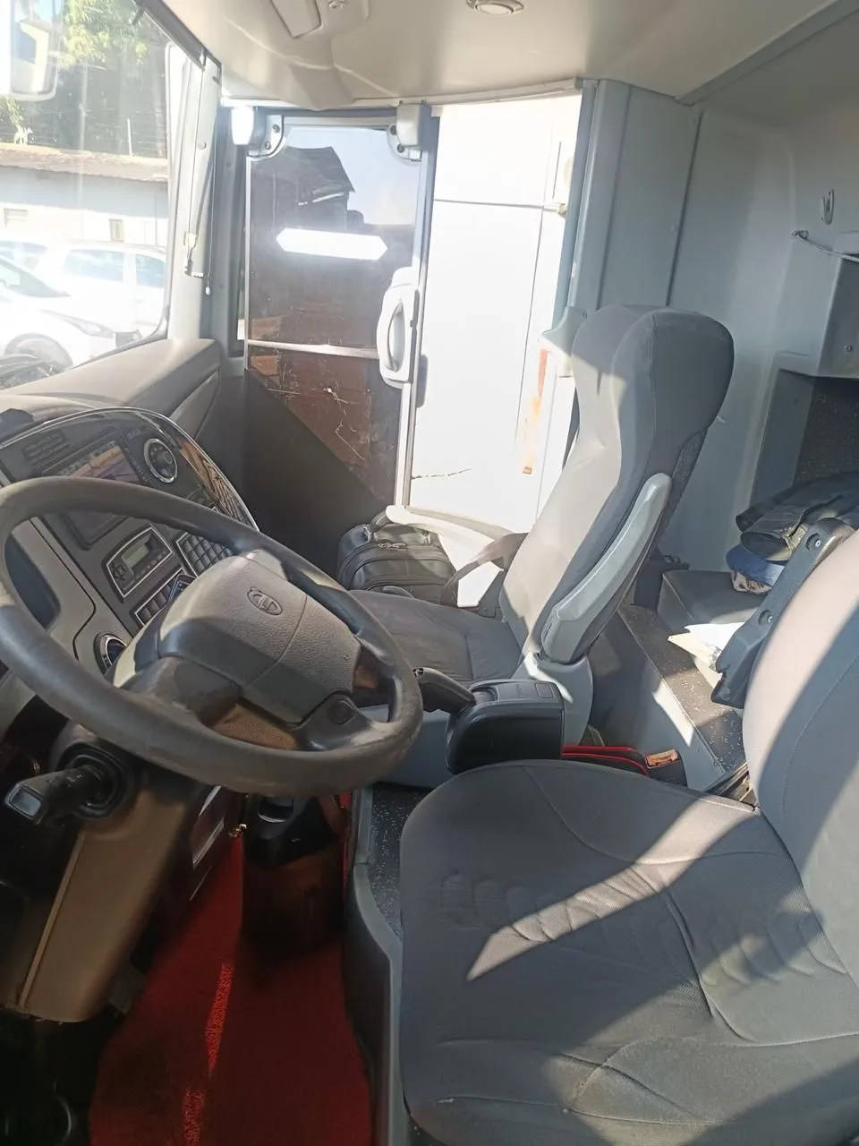 Ônibus Marcopolo Paradiso LD G7 1600 Volvo B420R 2014 seminovo à venda, código 1748 - foto 03