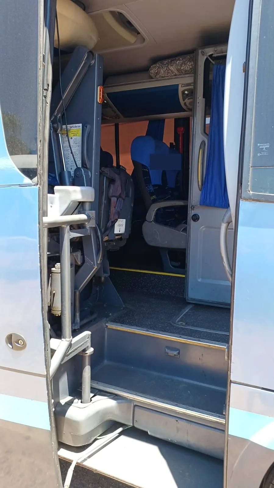 Ônibus MARCOPOLO SENIOR M.BENZ LO 916 JM 2015 seminovo à venda, código 866 - foto 05